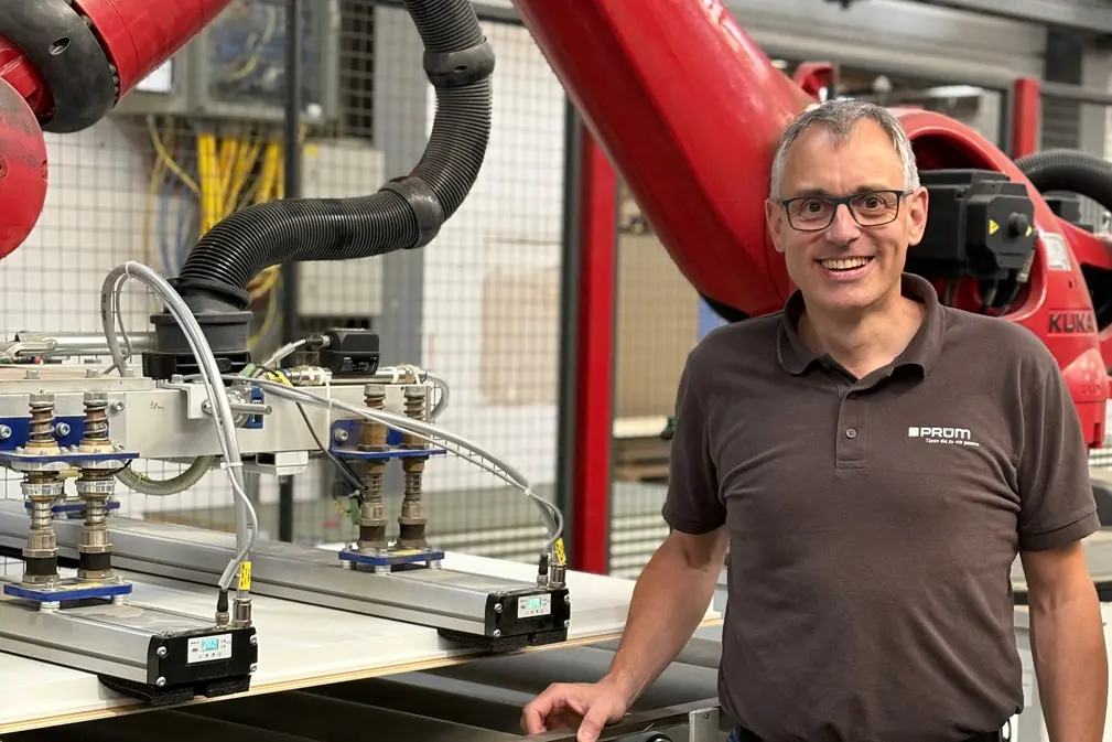 PRÜM-Türenwerk：FA-Xでより少ないエネルギー、同じ電力/電源